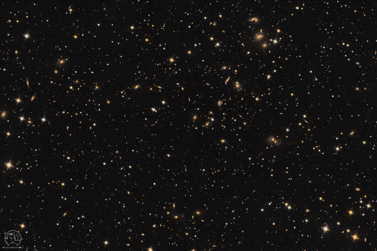 Abell 2151 – Mein Deep Field in 500 Mio. Lichtjahren Entfernung und 132 Objekten