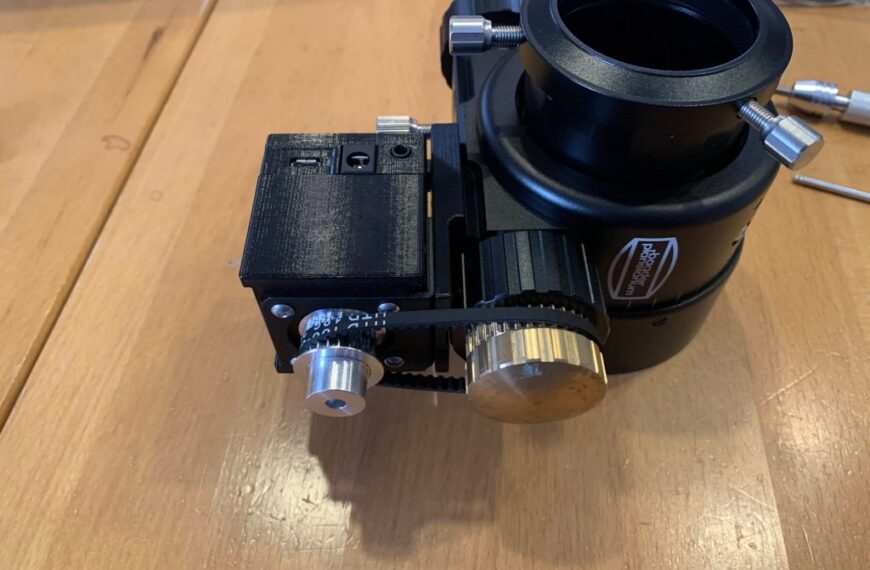 Anbringen eines Motorfokus: TS Motorfokus (AF3-BAST) am Diamond Steeltrack Okularauszug (BDS-SC/HD)