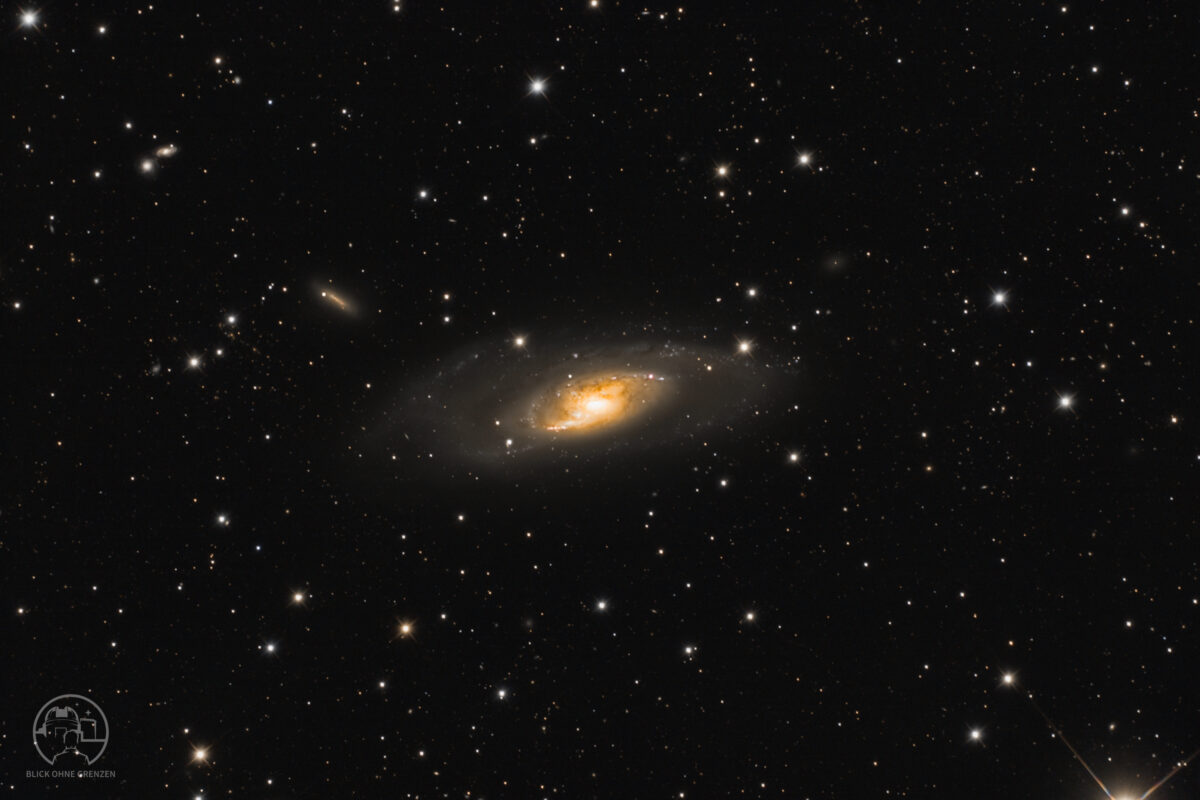 Messier-106 – Balken-Spiralgalaxie