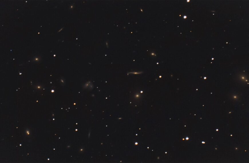 Abell 2151 – Ein Blick in die Tiefen des Herkules-Galaxienhaufens