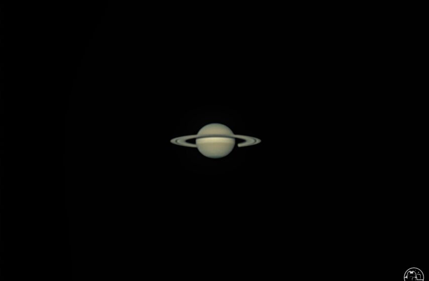 Saturn – Der Ringplanet unter wechselhaftem Sommerhimmel